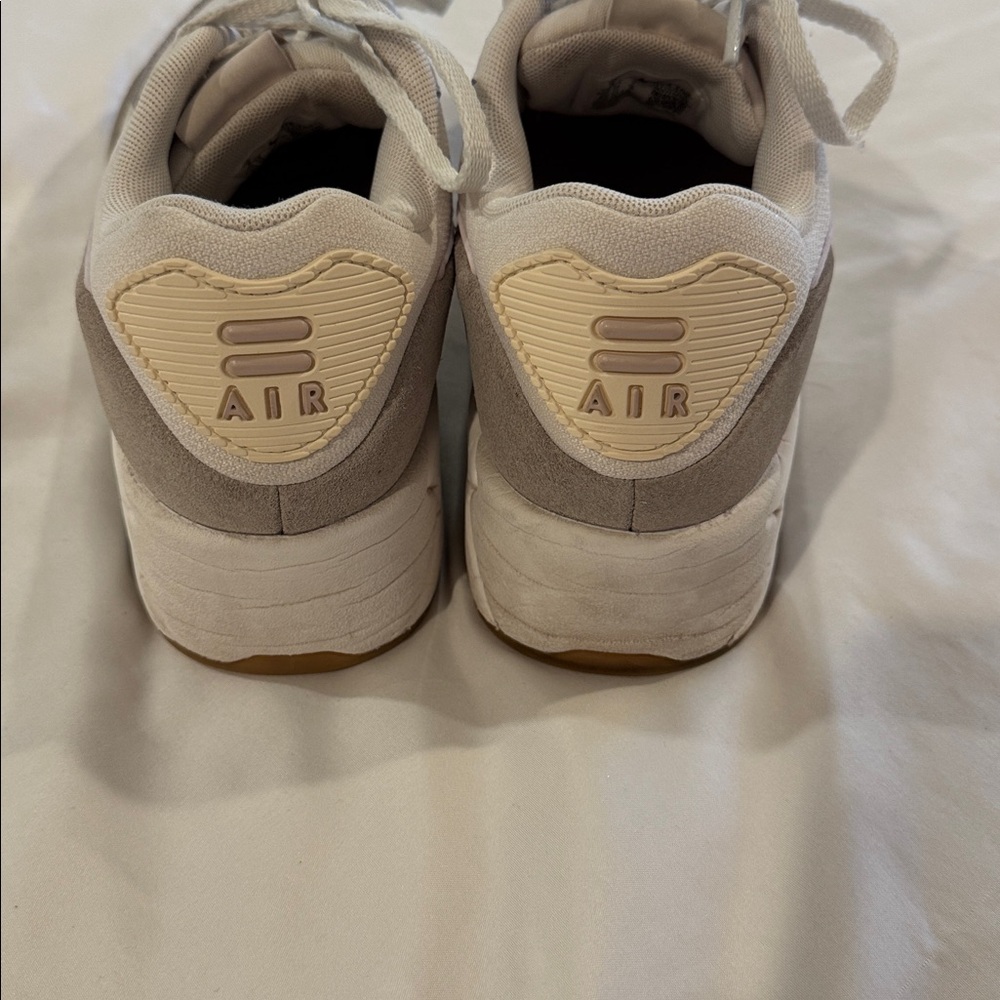 Nike Air Max 90 LV8 Platform Sneaker - Picture 3 of 8
